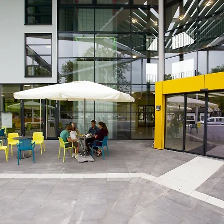 Sportpark Vandrarhem *